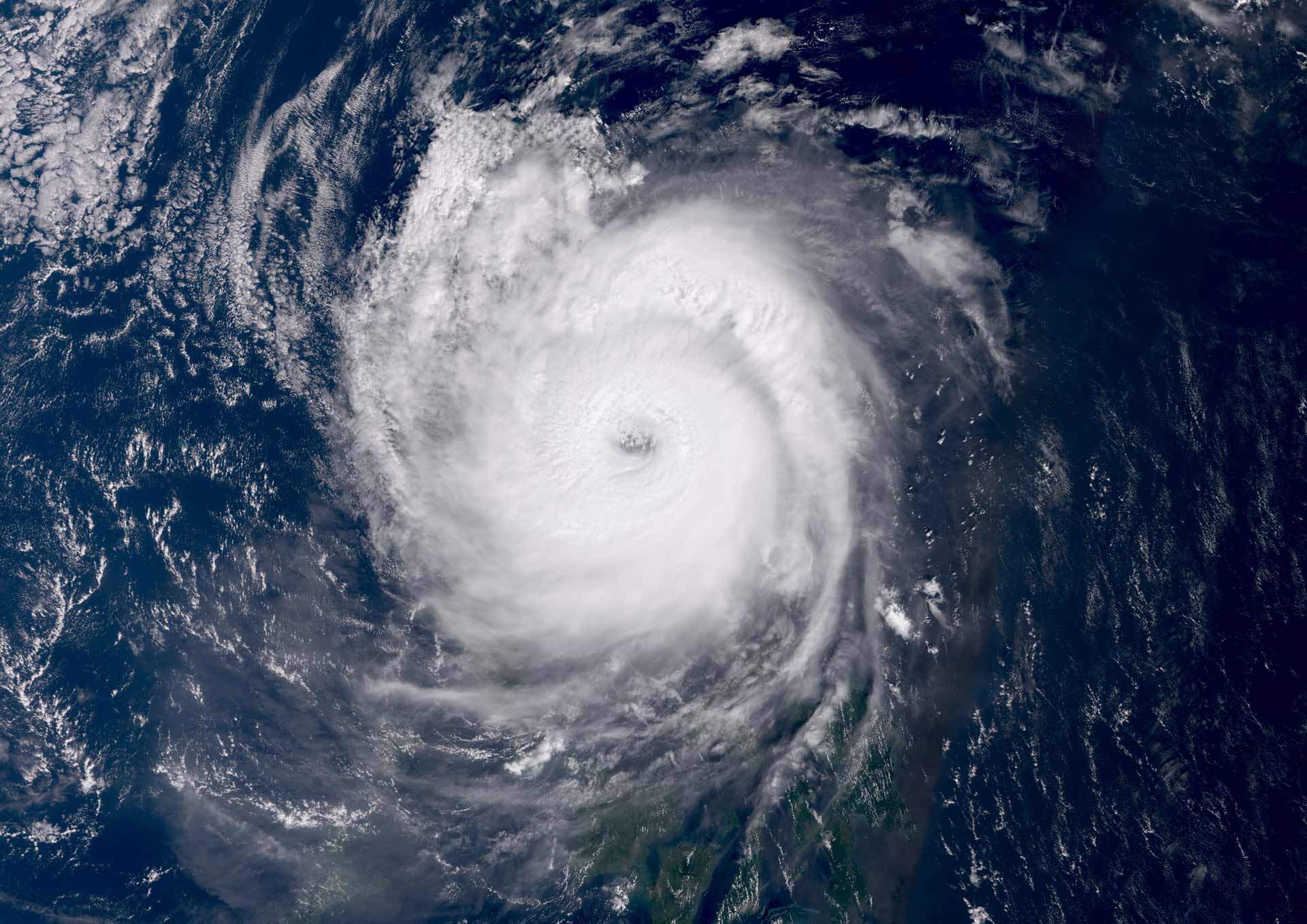 Typhoon Man-yi image
