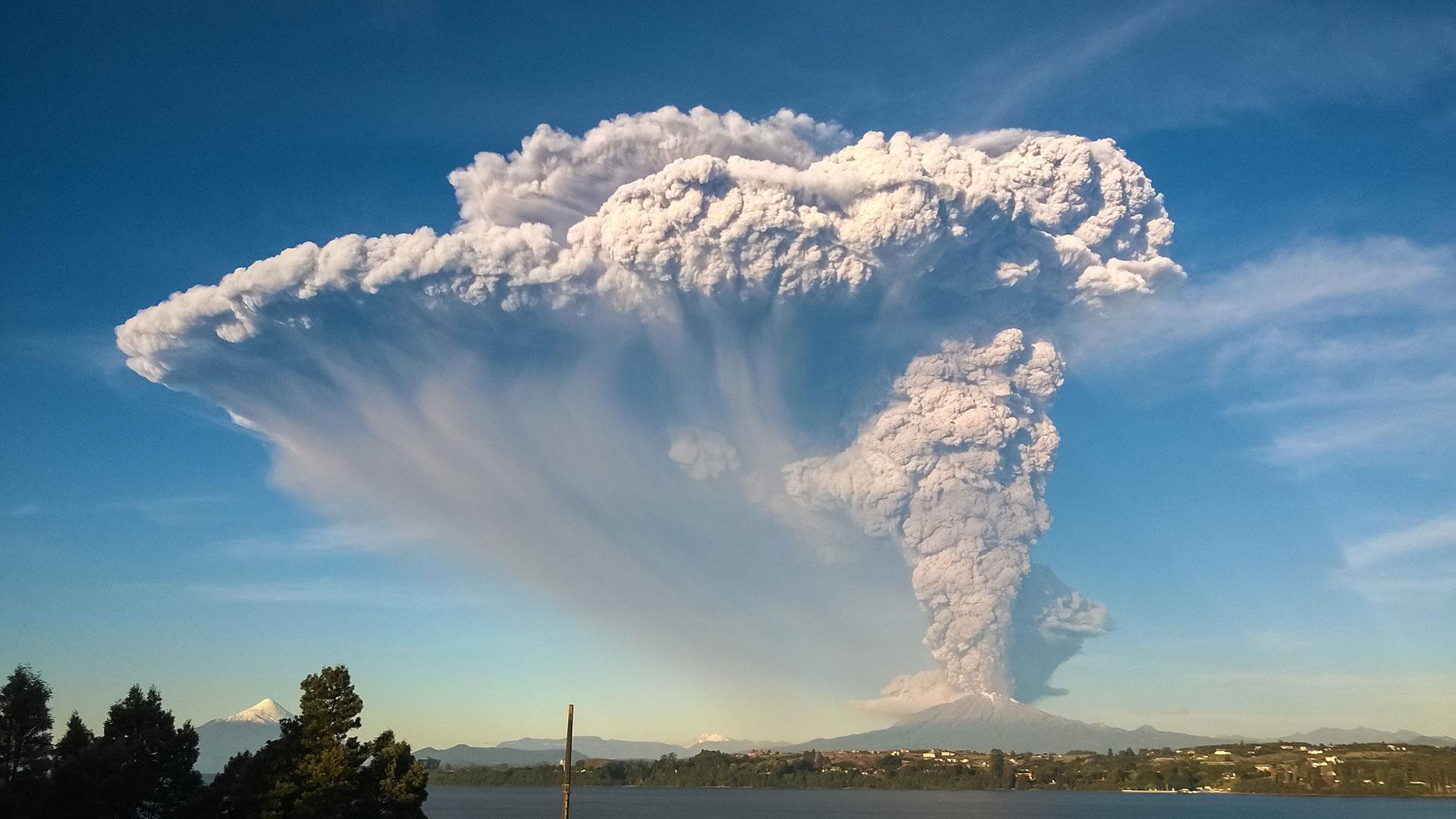 Eruption of Calbuco volcano. Credit: Susanne